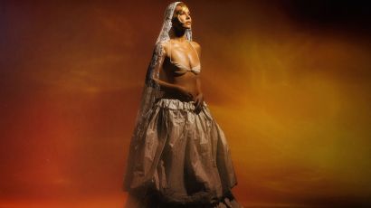 Nataša Bekvalac premijerno za BiH na Radio M i Radio M plus predstavila novi album “MAMA”