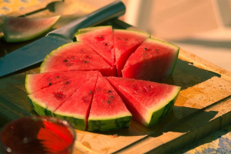 Ne možemo ljeto zamisliti bez nje, a odlična je za zdravlje! Evo zašto se lubenica već danas treba naći na vašem jelovniku