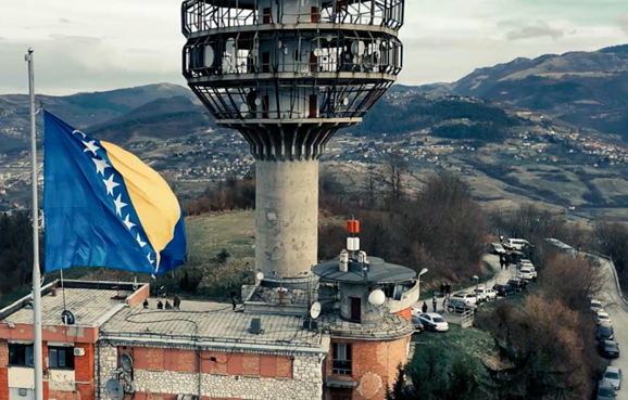 Zastava BiH se zavijorila na Humu na Dan nezavisnosti