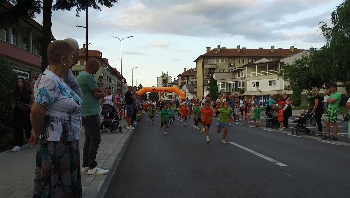 U Novom Travniku održana prva memorijalna utrka za prijevremeno rođenu djecu