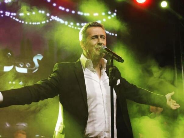 Enes Begović prvi put pjevao nakon smrti sina: “Hvala vam na neizmjernoj podršci”