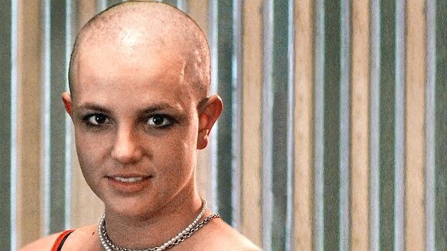 Britney Spears se prisjetila kako je zapalila kosu | Radio M