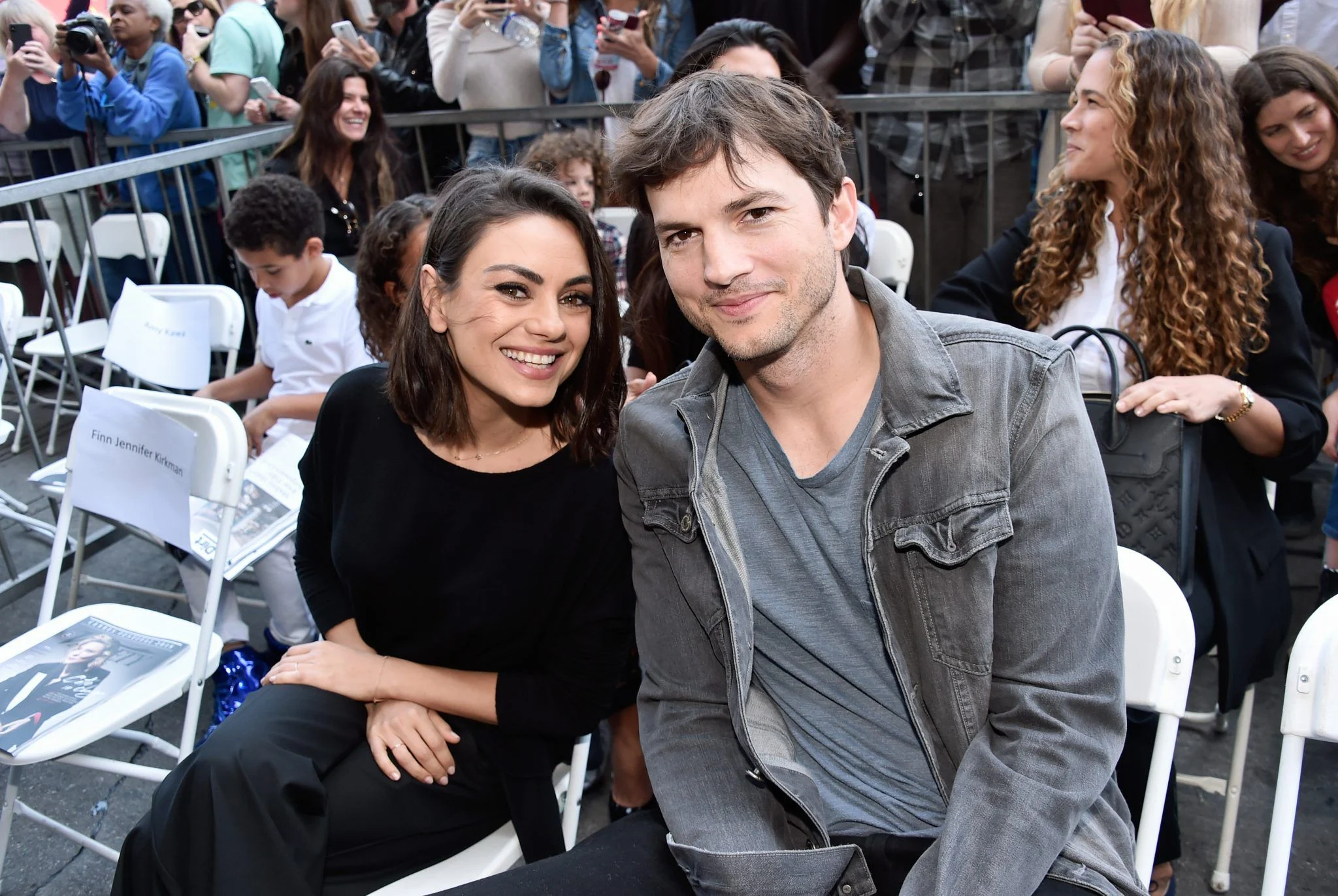 Mila Kunis i Ashton Kutcher djeci ne daju poklone za Božić