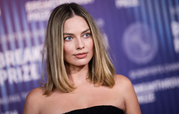 Photo by ETIENNE LAURENT/AFP via Getty Images