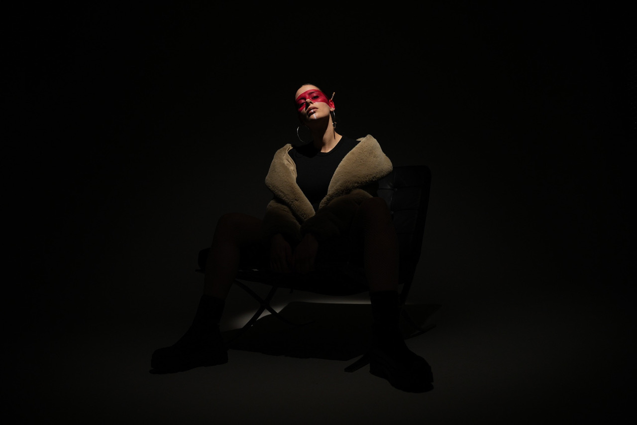 (VIDEO) Andra Kiddo objavila novi album “Vatra”