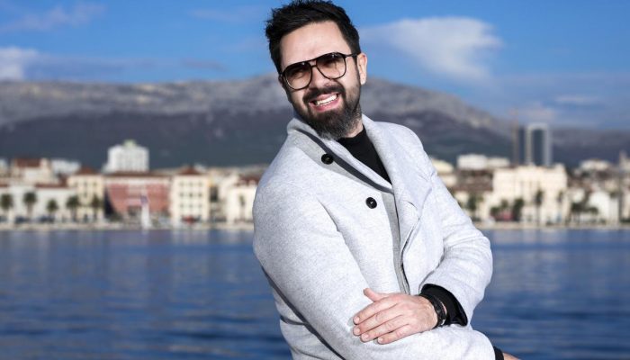 16.12.2020., Split - Pjevac Petar Graso. Photo: Miroslav Lelas/PIXSELL