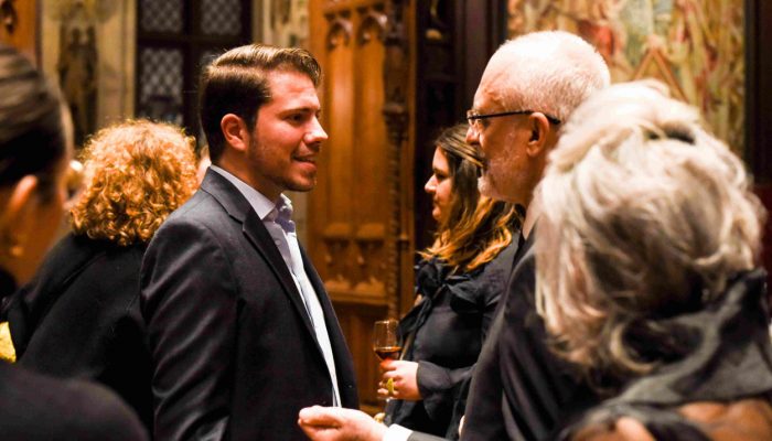 1742566770-solista-opere-nps-erol-ramadanovic-nastupio-u-gradskoj-vijecnici-u-briselu