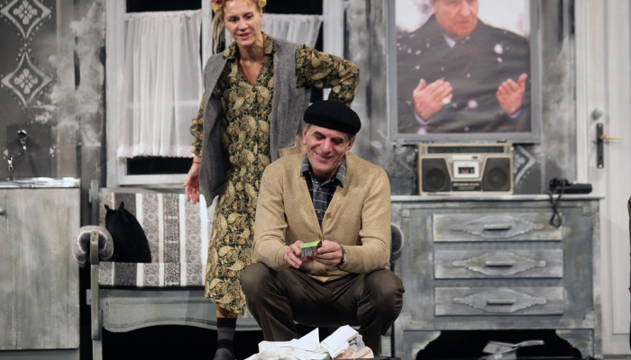 1743193142-u-prepunoj-multimedijalnoj-sali-opcine-novi-grad-sarajevo-izvedena-predstava-balkanski-spijun-u-sarajevu