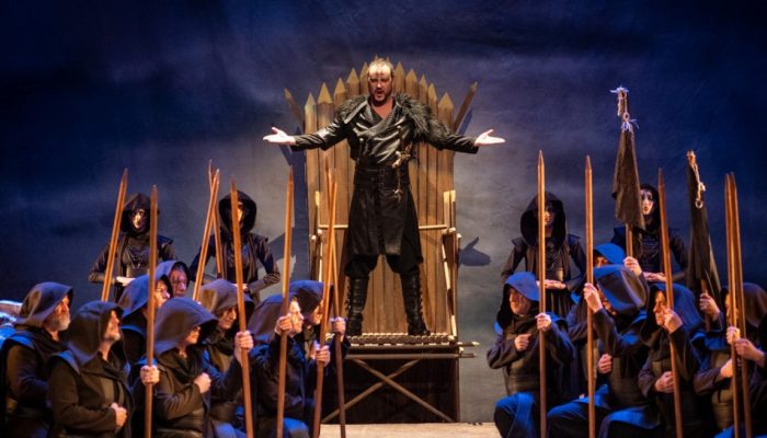 1745698145-vh-attila-premijera-2025-42