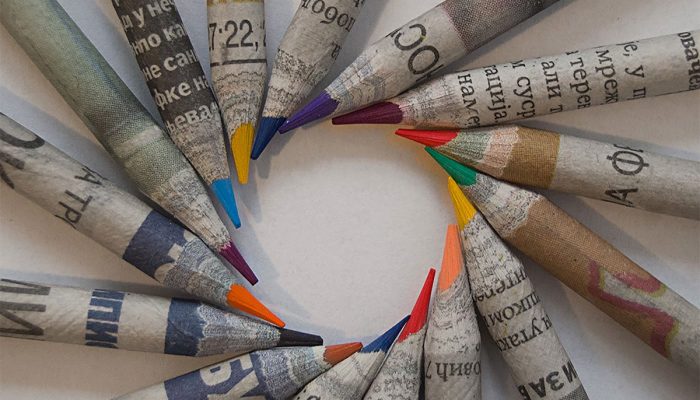 Foto: Ustupljena fotografija | Unikatne olovke od starog novinskog papira čuvaju prirodu, ali i zdravlje