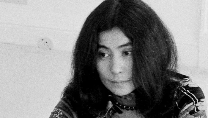 211221-yoko-ono-2x1-bn-1315-1fa6b5