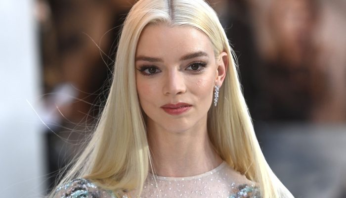 221117101638-anya-taylor-joy-0405-restricted