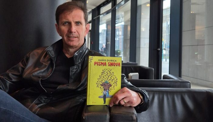 3306cb00-f9f6-4893-bd94-facdeb17a552