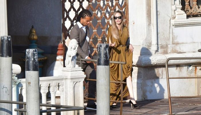 8ea6da6b-42d1-40fd-b554-e9a94ab69d01