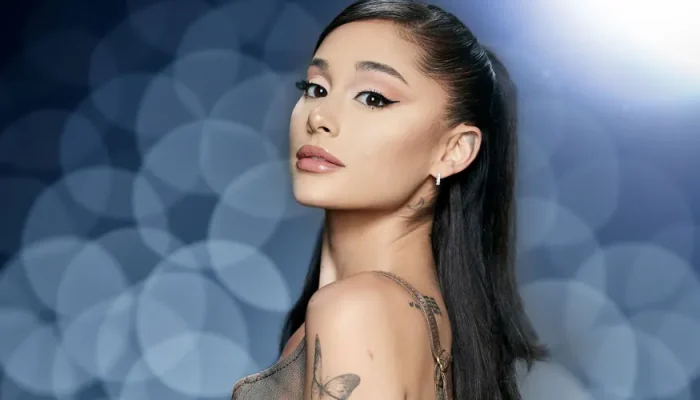 Ariana-Grande-the-voice-2021-billboard-1548