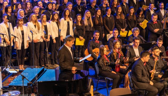 BozicniKoncertMO20222