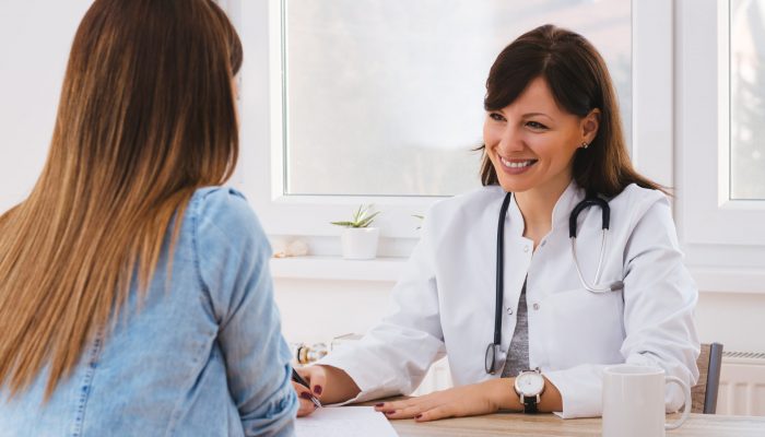 Patient,Having,Consultation,With,Female,Doctor,In,Office