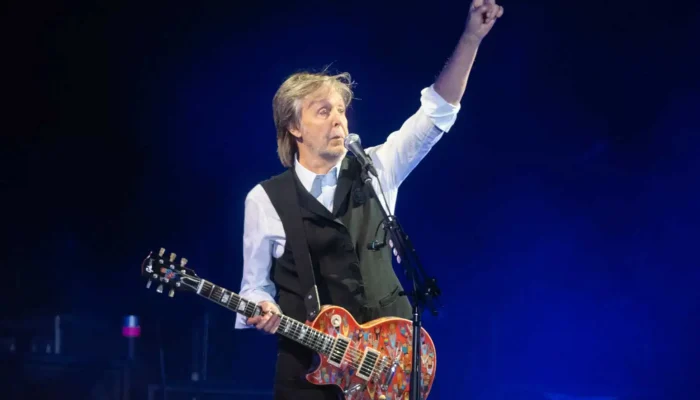 Paul-McCartney-2022-billboard-1548