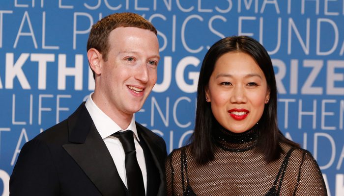 MOUNTAIN VIEW, CA - NOVEMBER 04:  Mark Zuckerberg (L) and Priscilla Chan attend the 2019 Breakthrough Prize at NASA Ames Research Center on November 4, 2018 in Mountain View, California.  (Photo by Lachlan Cunningham/Getty Images for Breakthrough Prize)