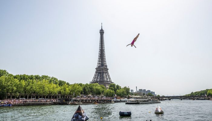 Eleanor Smart of the USA dives from the 21.5 metre platform during the final competition day for the second stop of the Red Bull Cliff Diving World Series in Paris, France on June 18, 2022. // Romina Amato / Red Bull Content Pool // SI202206180307 // Usage for editorial use only //