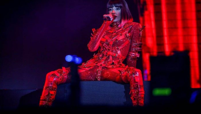 Sara-Jo-Koncert-Ispred-Skupstine-6-