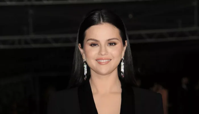 Shutterstock_2215124887412307