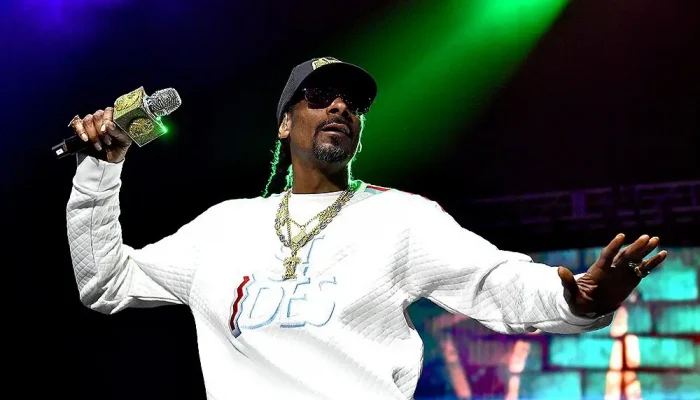 Snoop-Dogg-GettyImages-1090353724-1000x600