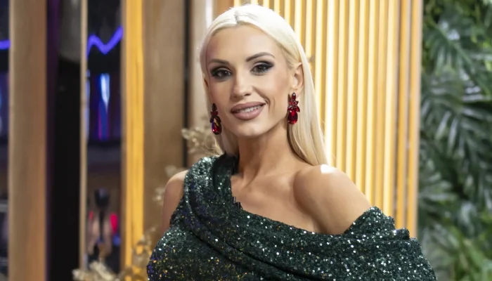 anja mit una-67876495f35d5