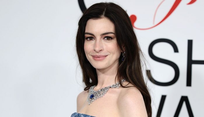 anne-hathaway-cfda-awards-7b58ae907c7949b38f188e6e34e2b772