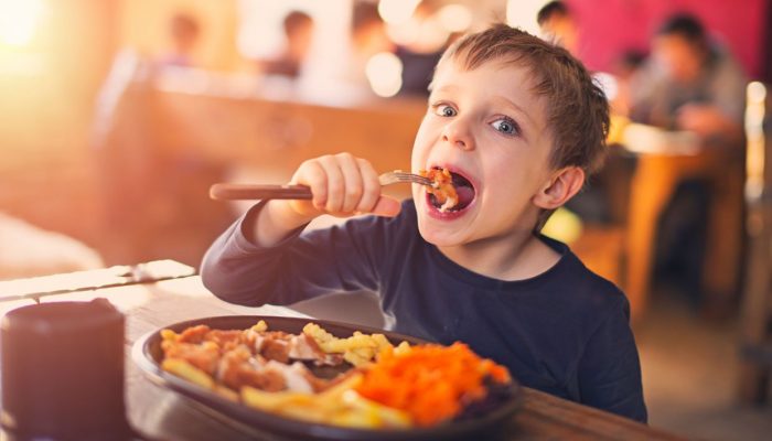 back-to-school-restaurant-deals-2015-ftr