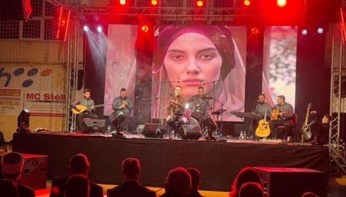 centralna-bajramska-svecanost-muftijstva-bihackog-koncert-u-velikoj-kladusi-l-62b06abd6946c67299bdc191cdf226_67e9a0c079612