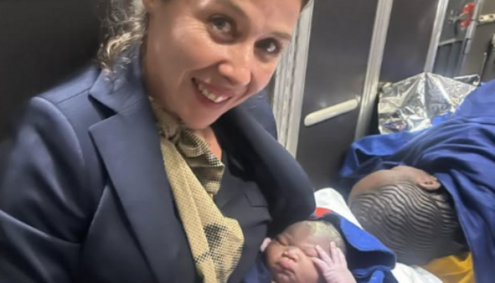 drama-na-letu-putnica-rodila-djevojcicu-u-avionu-brussels-airlinesa-111_67b6dcea99b39