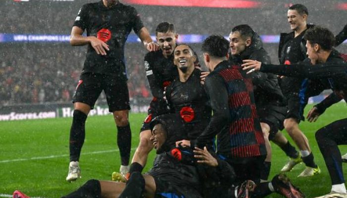 drama-poslije-historijske-pobjede-barcelone-igraci-benfice-napali-raphinhu-afp_6790bac5ca608