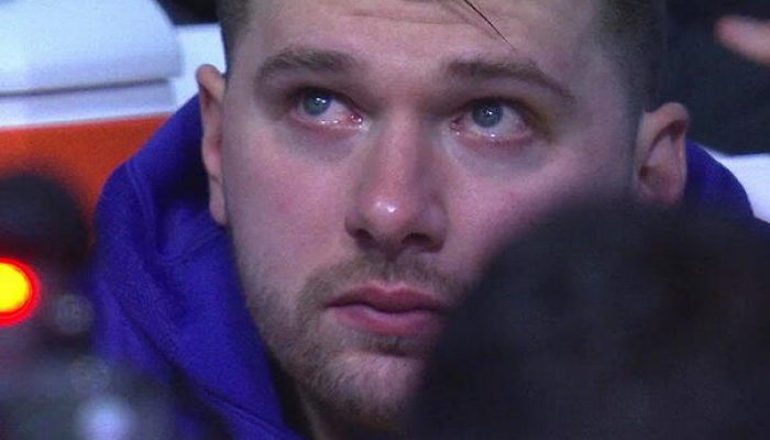 emotivan-povratak-luke-doncica-u-dallas-zaplakao-je-dobio-ovacije-doncicc_67f75714364ba