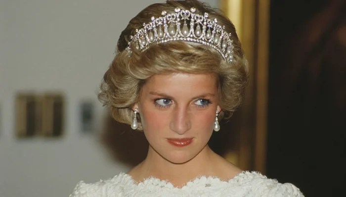 f9e1ca3013ca-princess-diana-jewels-t.jpg