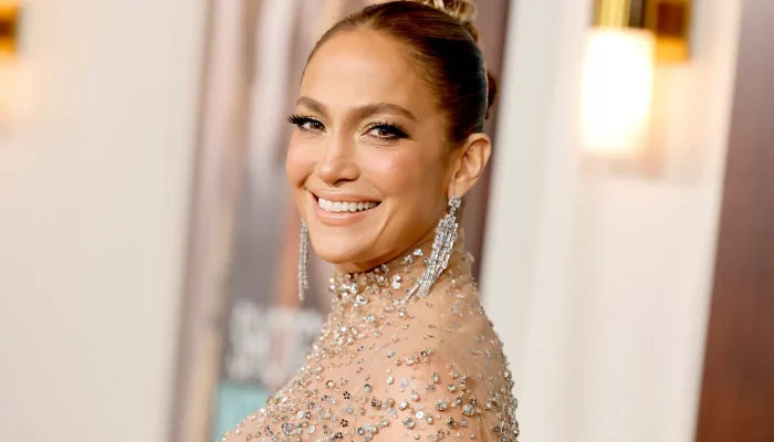 jennifer-lopez-hollywood-2023-billboard-1548