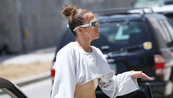 jennifer-lopez-is-seen-out-and-about-on-may-31-2022-in-los-news-photo-1654614034