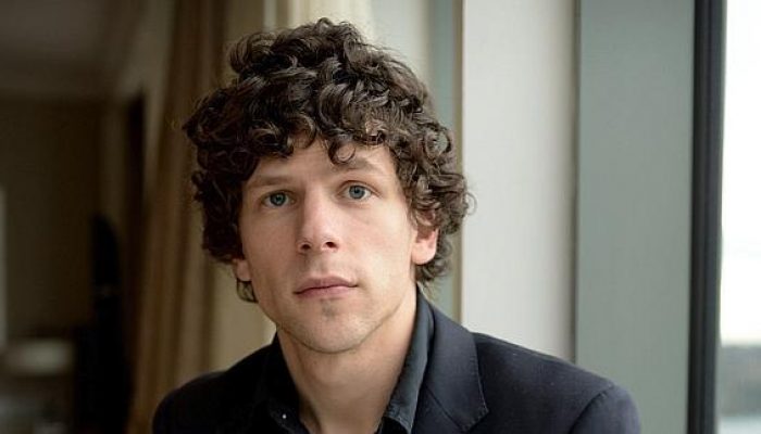 jesse-eisenberg--575x323