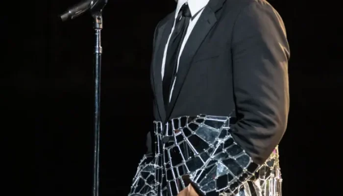 maxwell-singer-songwriter-ss-post