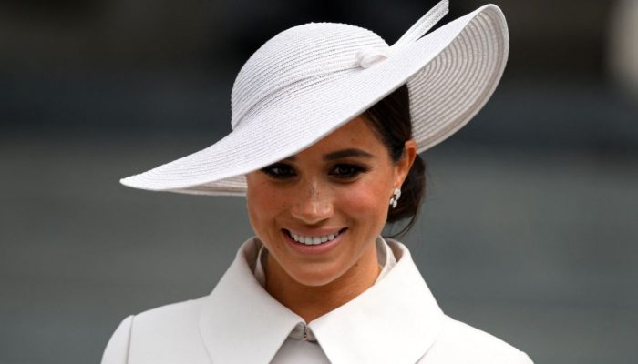 megan-markl-tw-619dd45c