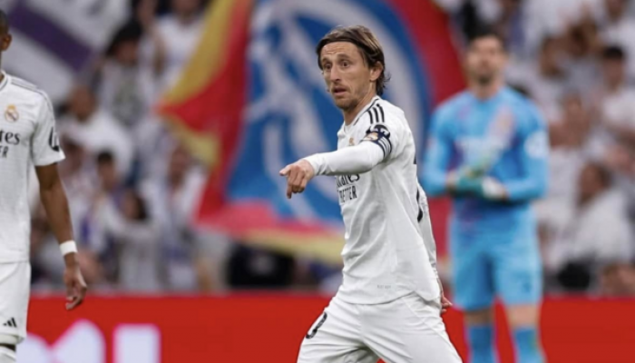 modric-ulazi-u-vlasnicke-vode-dogovorio-kupovinu-udjela-u-klubu-iz-championshipa-putin-zb-7-_67fcfca7a2ebf