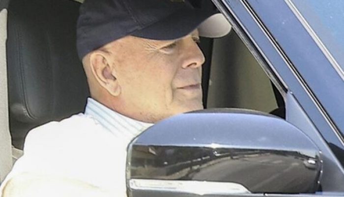 nakon-dugo-vremena-nepojavljivanja-bruce-willis-snimljen-u-los-angelesu-bruce-willis-2_66dfeaa47d898