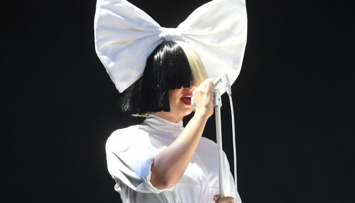 CHELMSFORD, ENGLAND - AUGUST 20:  Sia performs at V Festival at Hylands Park on August 20, 2016 in Chelmsford, England.  (Photo by Stuart C. Wilson/Getty Images)