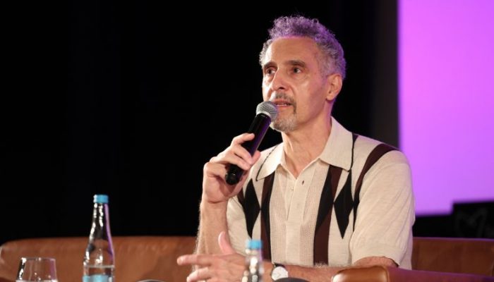 turturro-plesne-pokrete-za-film-sam-skidao-od-muhameda-alija-240821-john-turturro-78573_66c5cab67755b