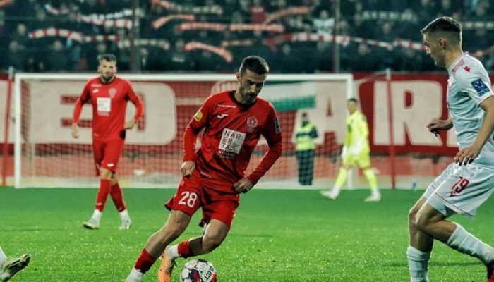 velez-docekuje-zrinjski-u-gradskom-derbiju-bez-gostujucih-navijaca-velez_66f7974532cfd